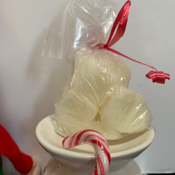 Christmas Candle Frosted Pumpkin Soy Wax 9 oz - Picture 4 of 4